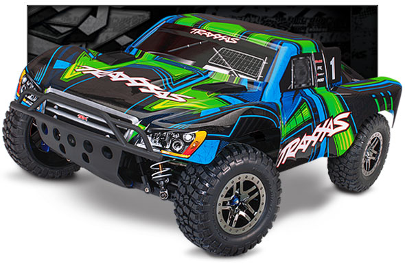 Slash 4X4 Ultimate (#68077-4) Three-Quarter View (Green)